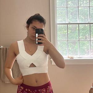 Cropped cut-out white top